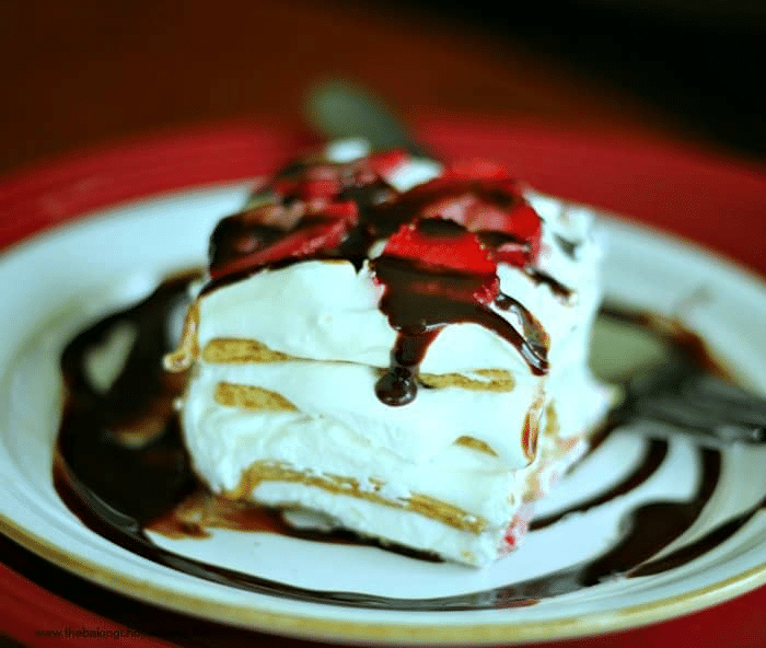 No-Bake Strawberry Eclair Cake Recipe